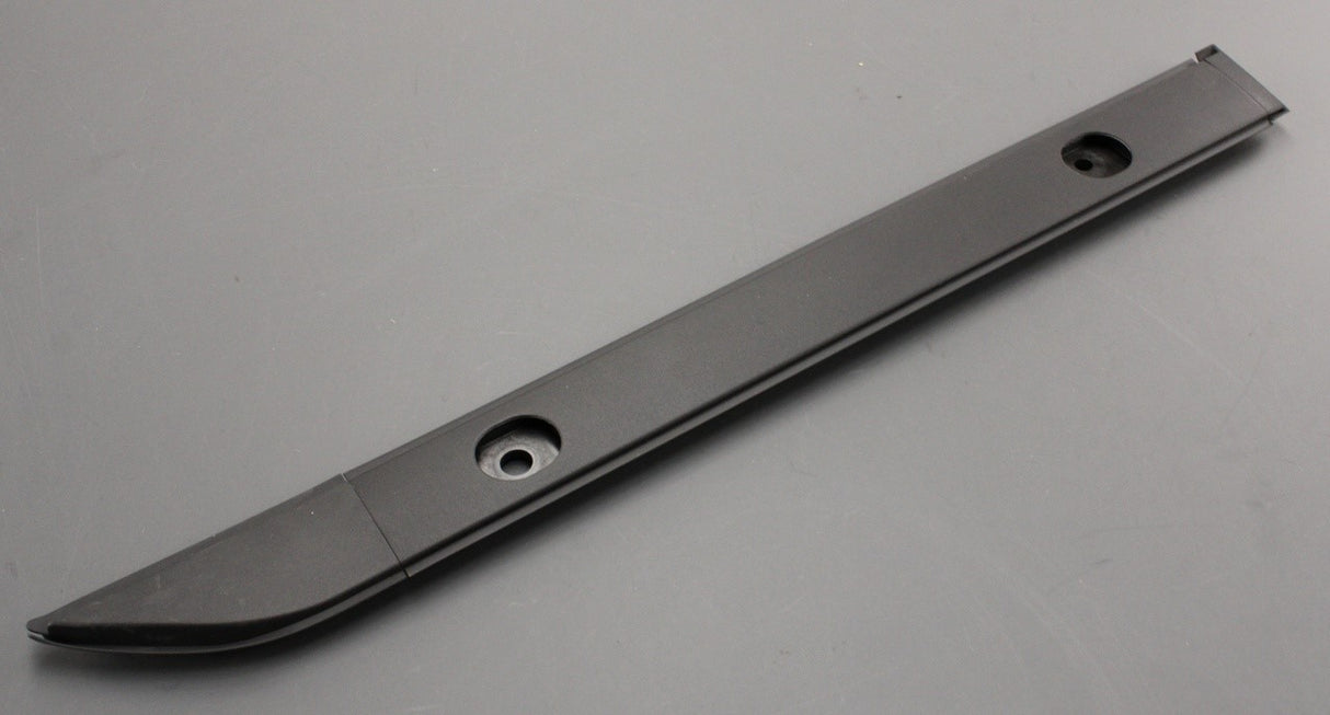 Land Rover Defender 2020-on roof weatherstrip (rear right) LR131651