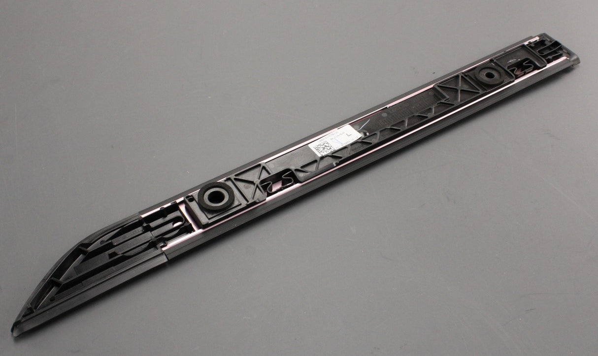 Land Rover Defender 2020-on roof weatherstrip (rear right) LR131651