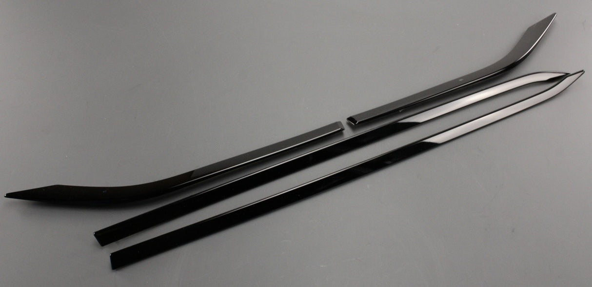 Toyota Yaris Cross side sill trims (black) PW156-0D110-CE