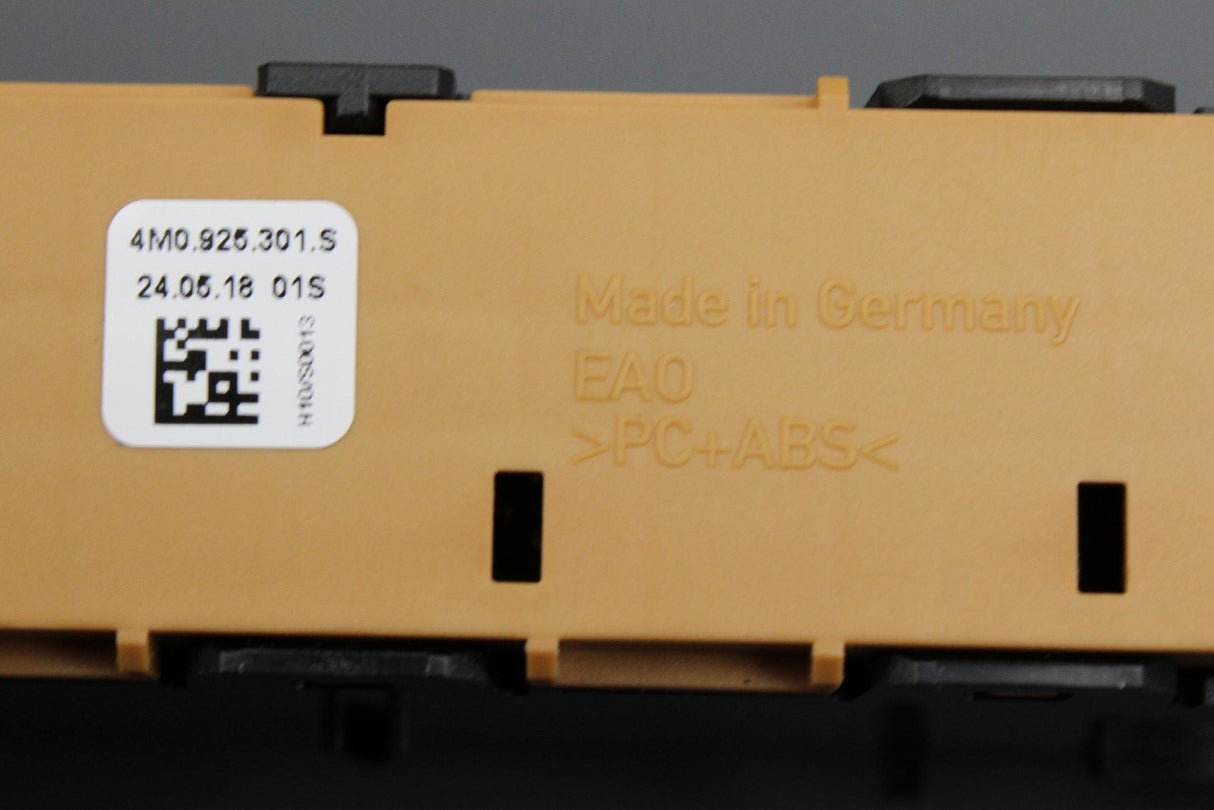 Audi Q7 2016-on dashboard multiple switch panel 4M0925301S