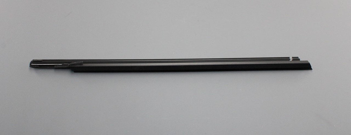 Lexus front door inner weather strip seal (right) 68171-78011