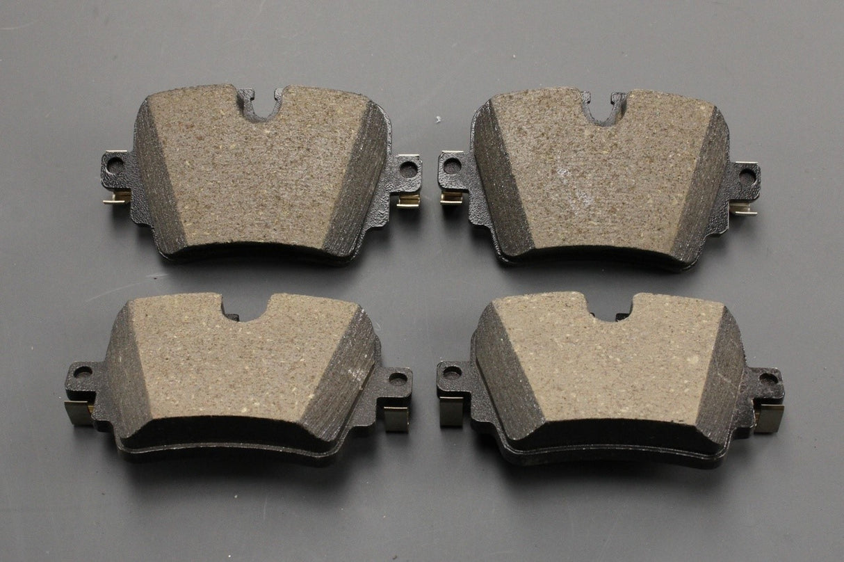 Jaguar XJ 2010-2019 brake pad kit (rear) C2D40929