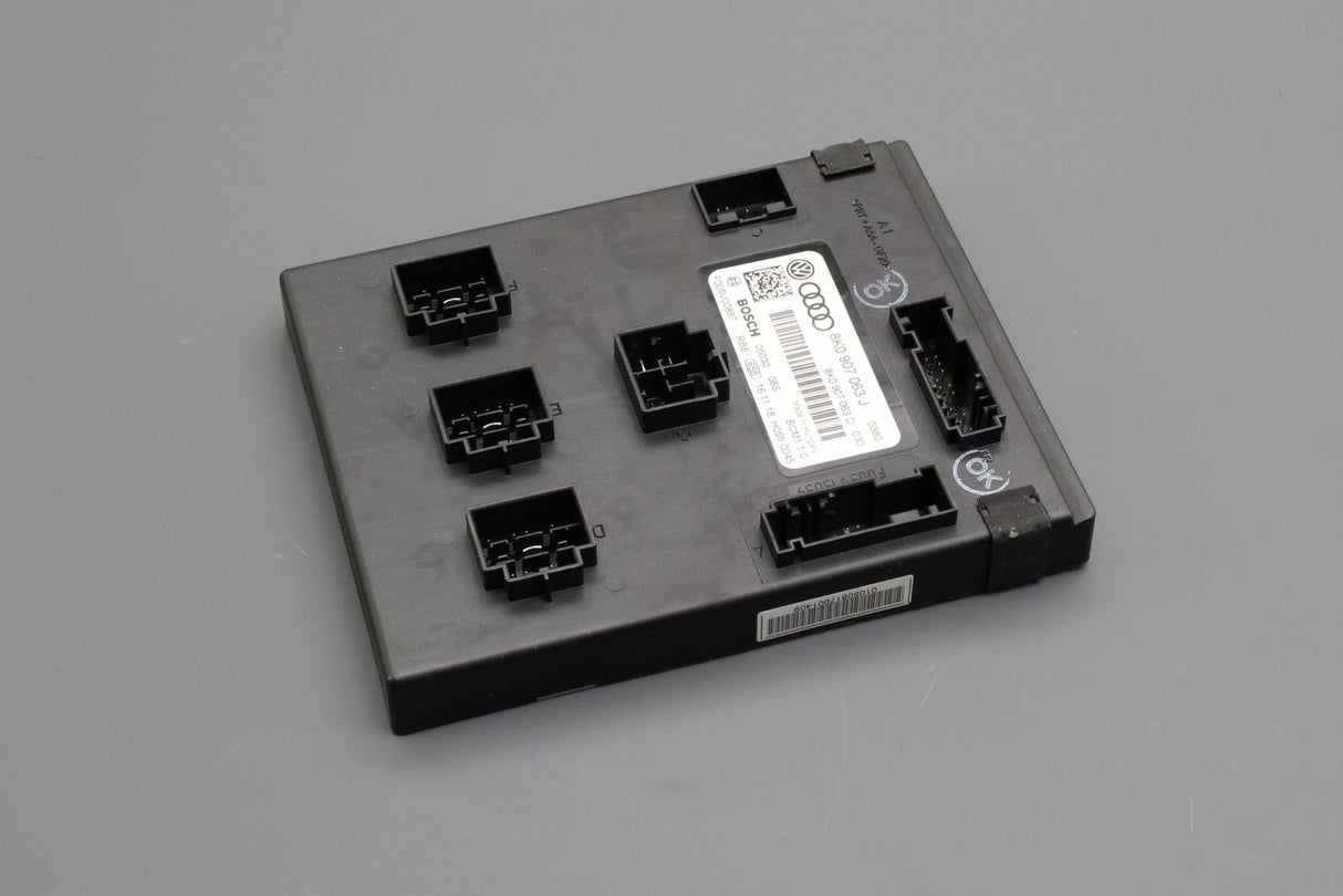 Audi A5 S5 Cabriolet 10-11 onboard supply control module 8K0907063J