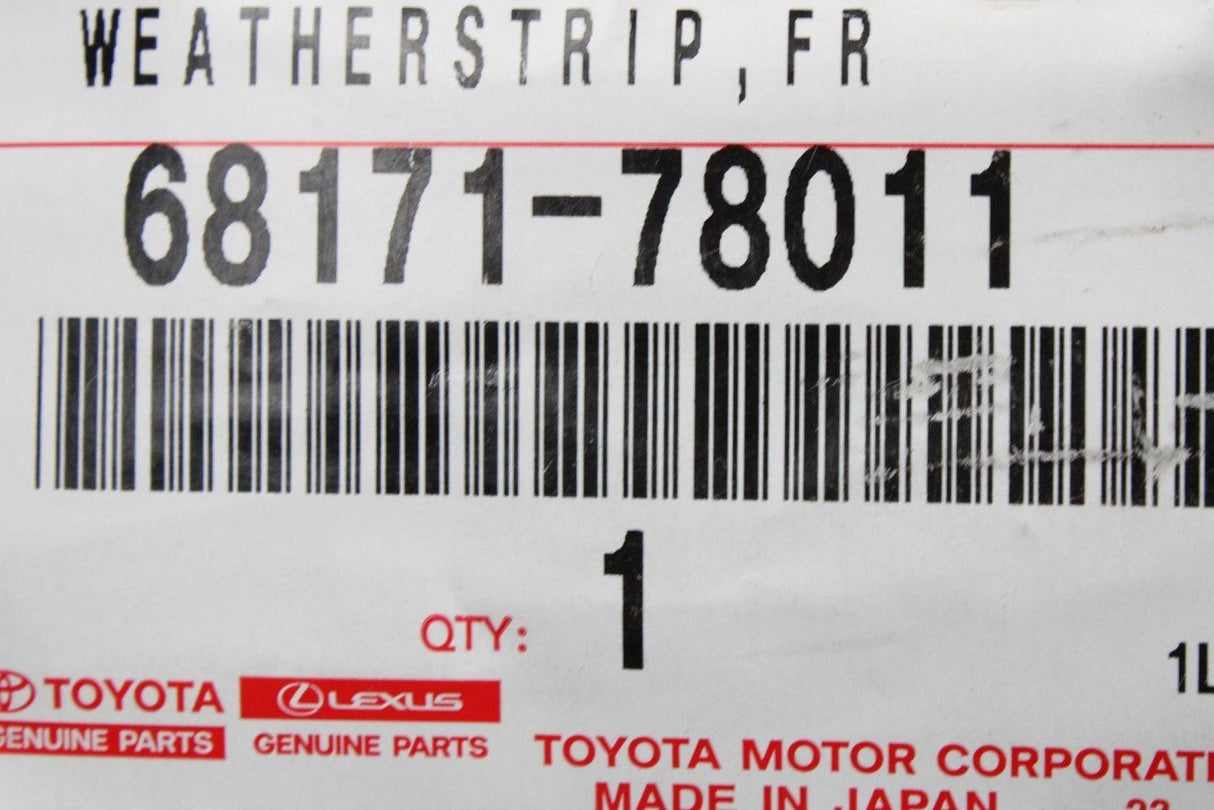 Lexus front door inner weather strip seal (right) 68171-78011