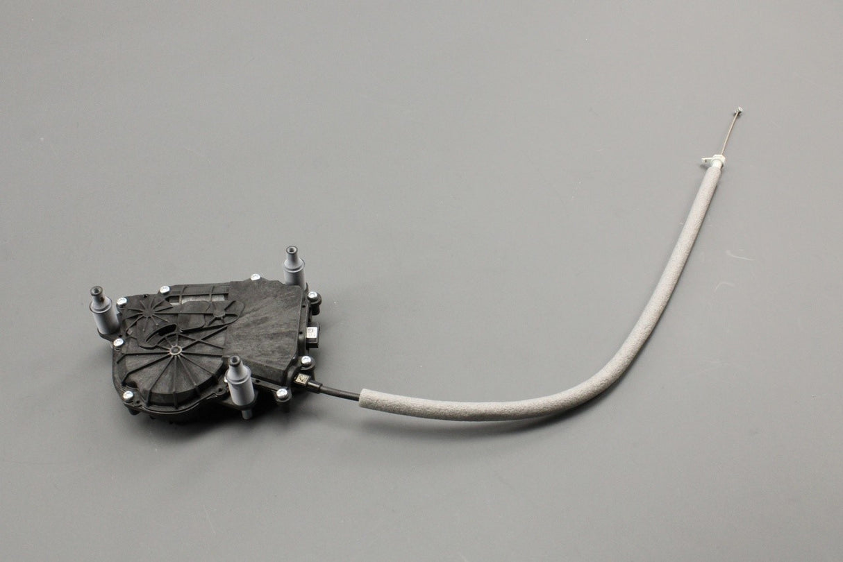 VW Transporter 20-on sliding door power latching motor (right) 7LA843746