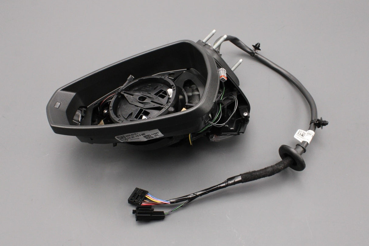 Audi A3 S3 RS3 8V 2013-20 wing mirror housing (right) 8V2857410G 9B9