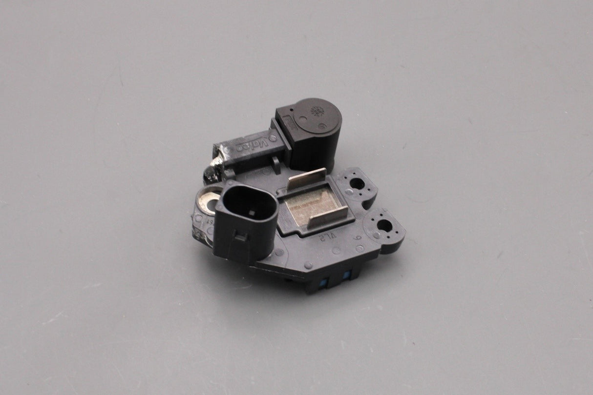 VW Polo Audi A1 A3 8P Skoda SEAT alternator voltage regulator 03L903803C