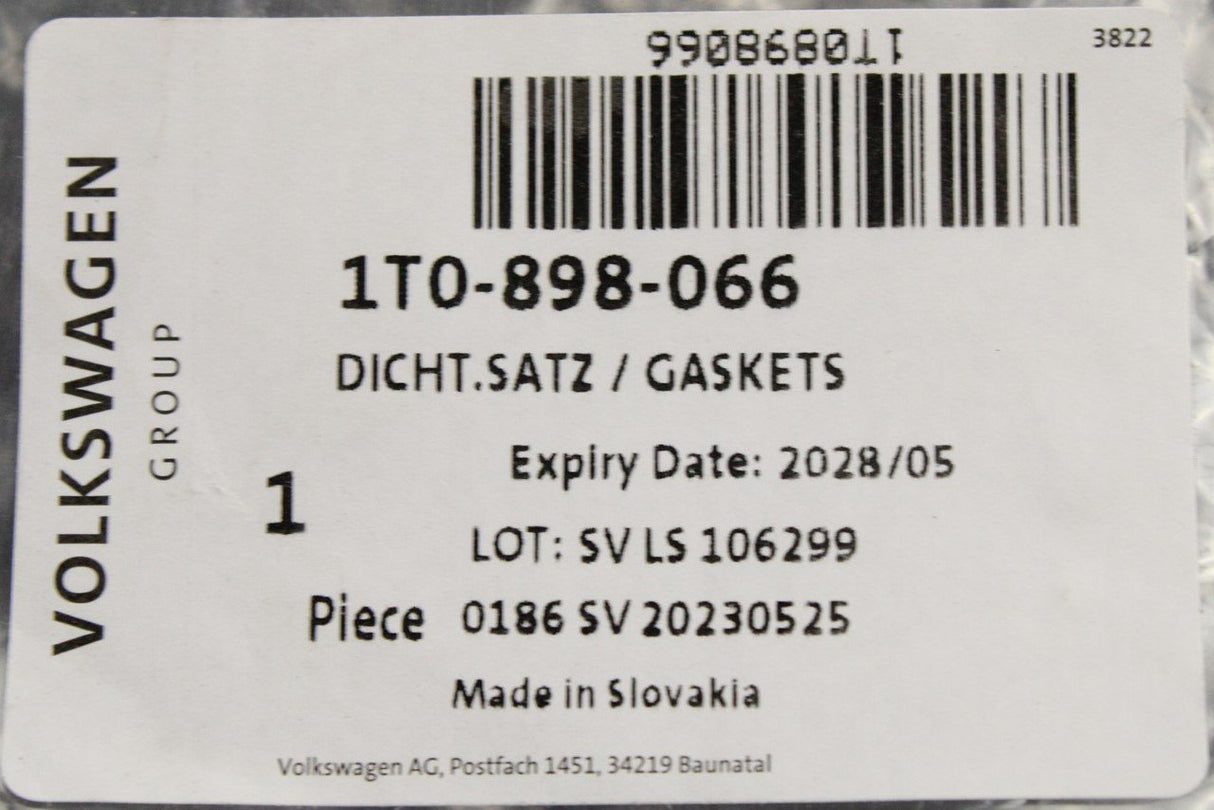VW Passat B7 Skoda SEAT panoramic roof gasket (rear) 1T0898066