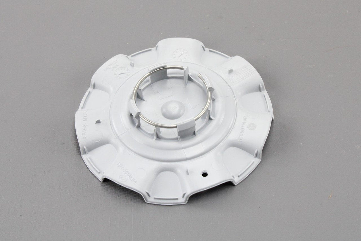 VW Beetle 2006-10 Alloy wheel centre cap hub cap (silver) 1C0601149R 8Z8