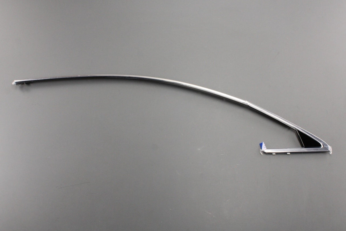 Lexus NX 2014-21 door window moulding trim (front right) 75071-78010