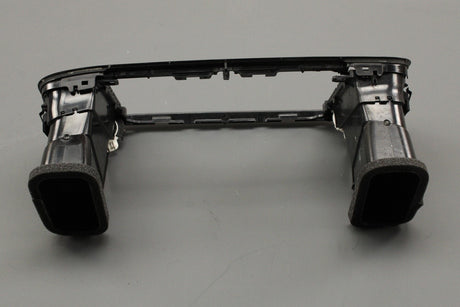 VW Beetle 2012-2019 dashboard air vent (centre) 5C2858069F 041
