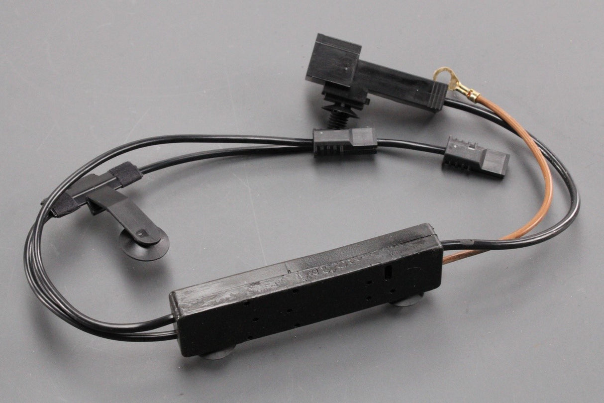 Mercedes-Benz E-Class c-pillar wave trap antenna (right) A2128704589