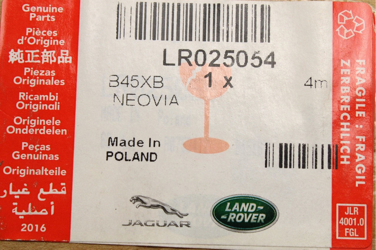 Range Rover Evoque 2012-2018 RHD dashboard air vent (right) LR025054