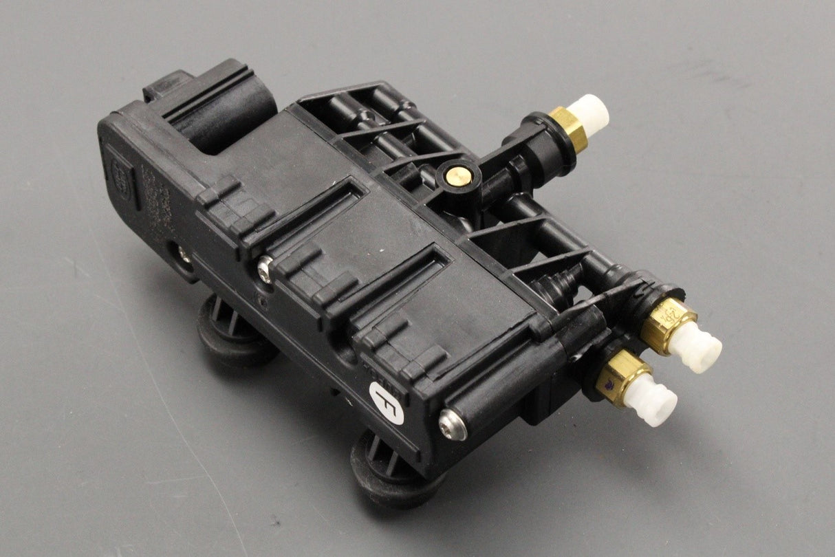 Land Rover Discovery Range Rover Sport 05-16 air suspension valve RVH000095
