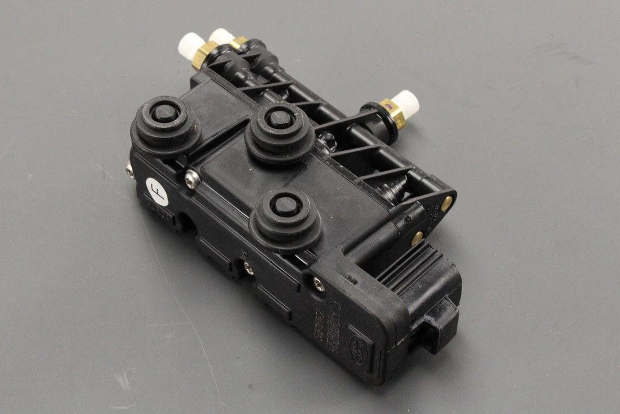 Land Rover Discovery Range Rover Sport 05-16 air suspension valve RVH000095