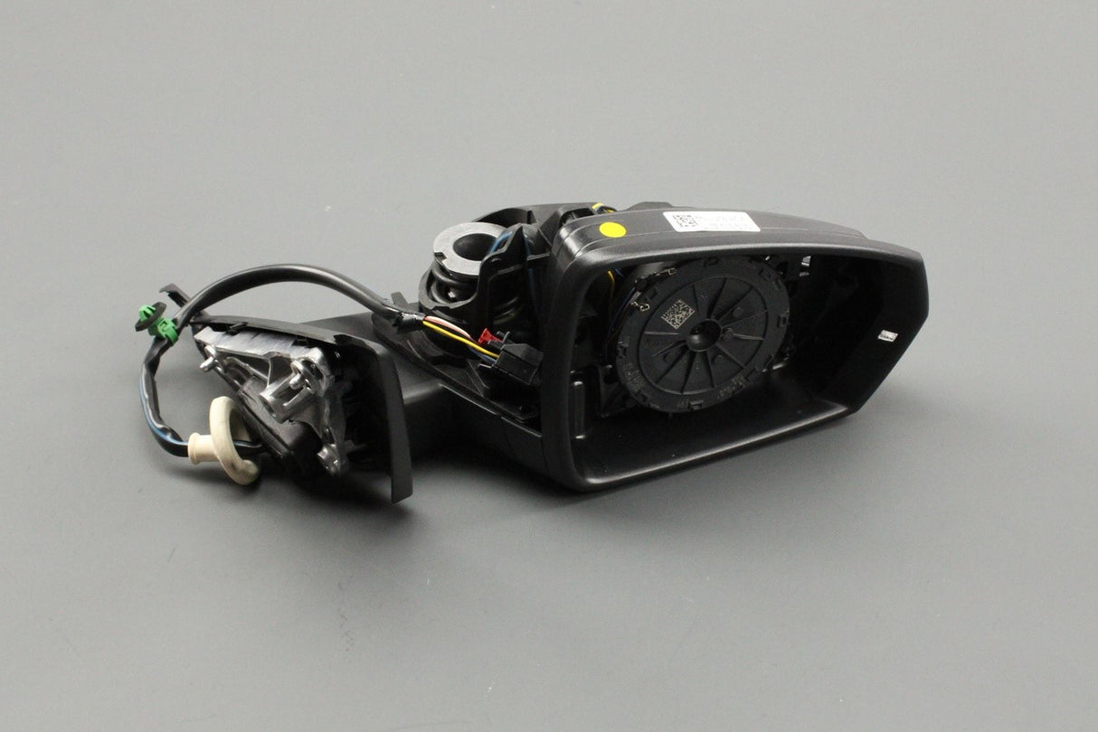 Audi A1 2019-on RHD wing mirror housing (right) 82C857410A 9B9