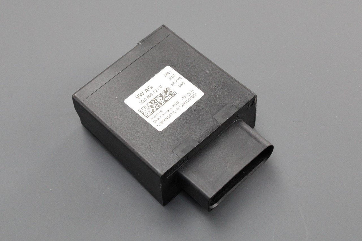 Audi A3 Q2 Q3 control unit for fuel pump 3Q0906121D