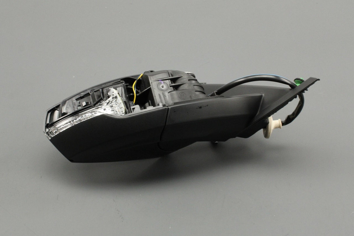 Audi A1 2019-on RHD wing mirror housing (right) 82C857410A 9B9