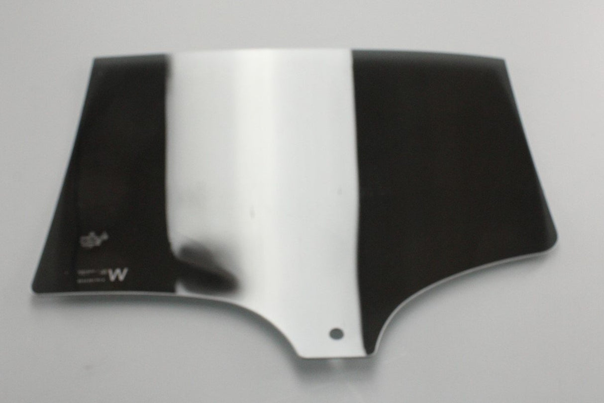 Mercedes-Benz A-class door window glass (rear, right) A1777353200