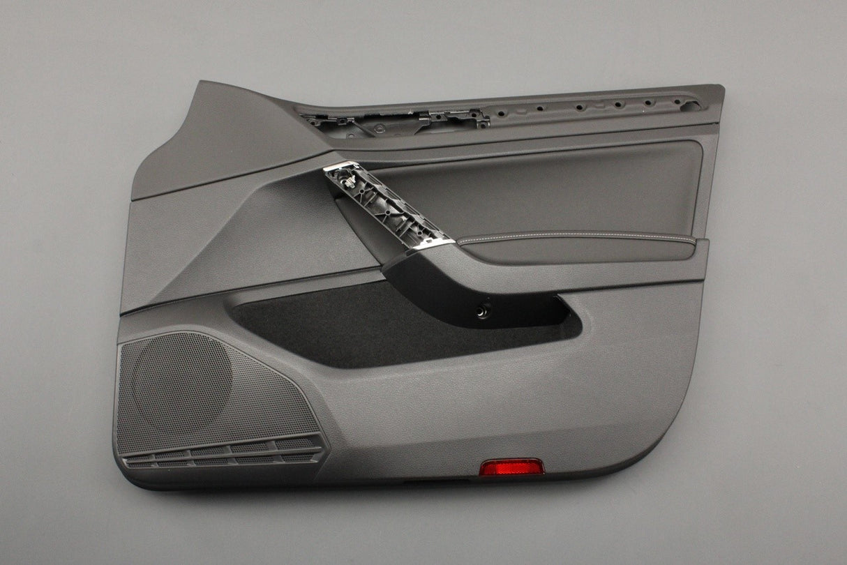 VW Golf MK7 MK7.5 13-20 RHD door card trim (front right) 5G4867024E AQO