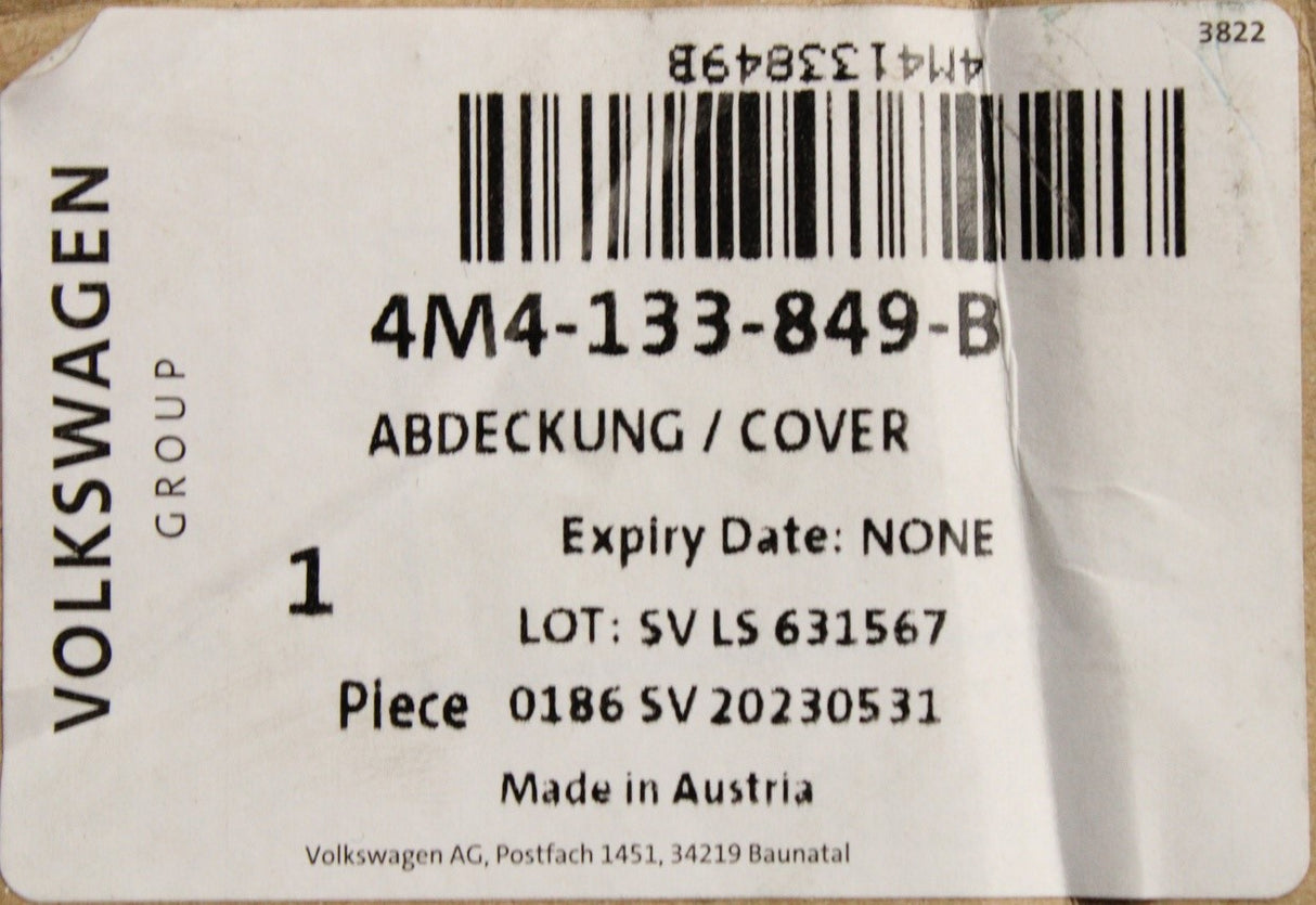 VW Touraeg 2018-on engine cover (3.0 TDI) 4M4133849B