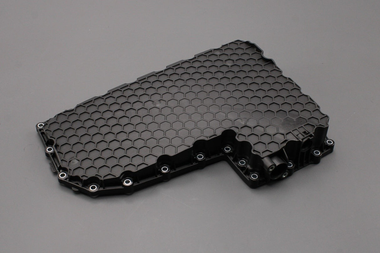 Audi A4 A5 A6 A7 Q5 7 speed automatic gearbox oil sump 0CK321359N