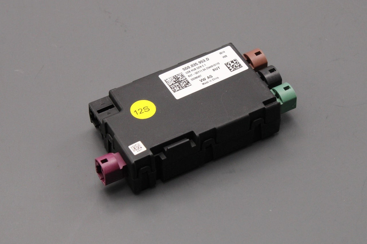 VW Caddy Polo T6 Tiguan Audi Q2 Skoda Kodiaq USB distributor 5G0035953D