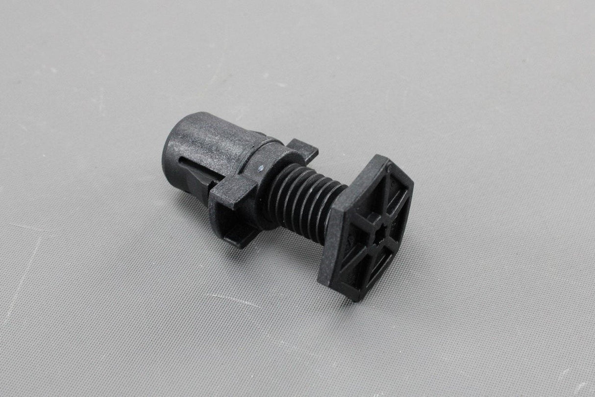 VW Audi Skoda SEAT engine undertray rivet 5WA825267A