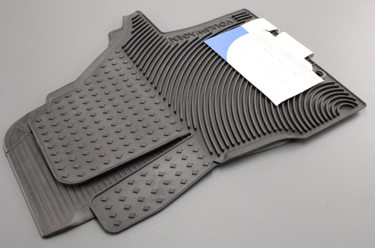 VW Transporter T5.1 2010-15 RHD rubber floor mats (front) 7H2061551A 041