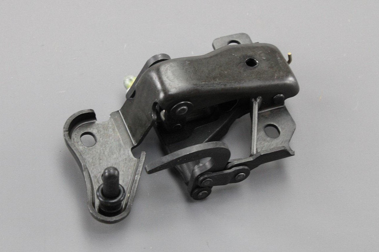 Audi A3 S3 Cabriolet 2015-on roof top lock latch (right) 8V7871406A