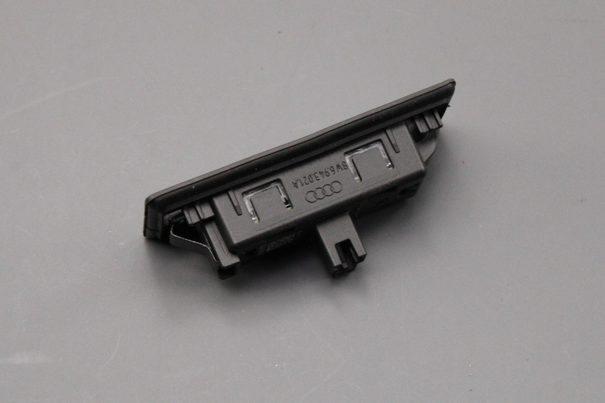 Audi Q2 Q3 A5 RS5 Q5 Q7 LED number plate light 8W6943021A
