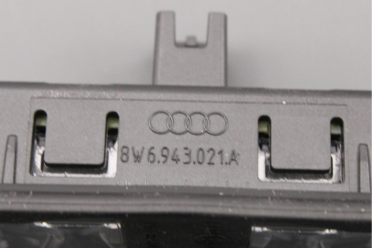 Audi Q2 Q3 A5 RS5 Q5 Q7 LED number plate light 8W6943021A