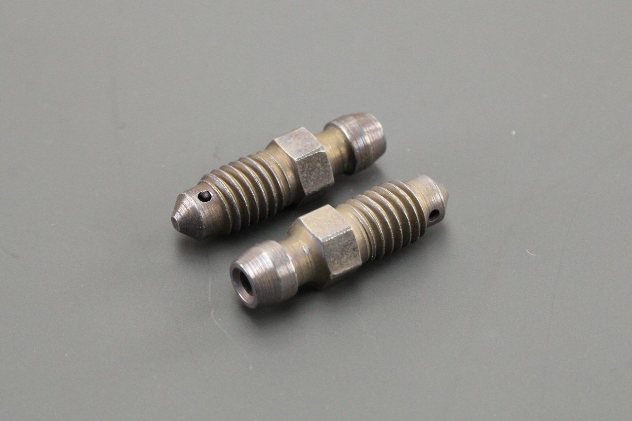 VW Touareg 2006-2018 brake bleeder valve (x2) 7L6615273