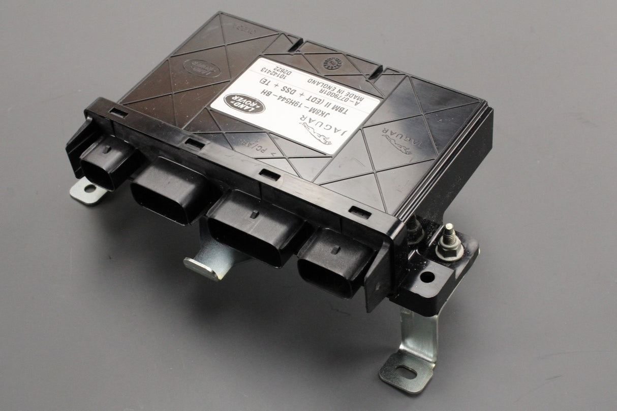 Range Rover Velar 2017-on side steps & tow bar control module VPLYT0218