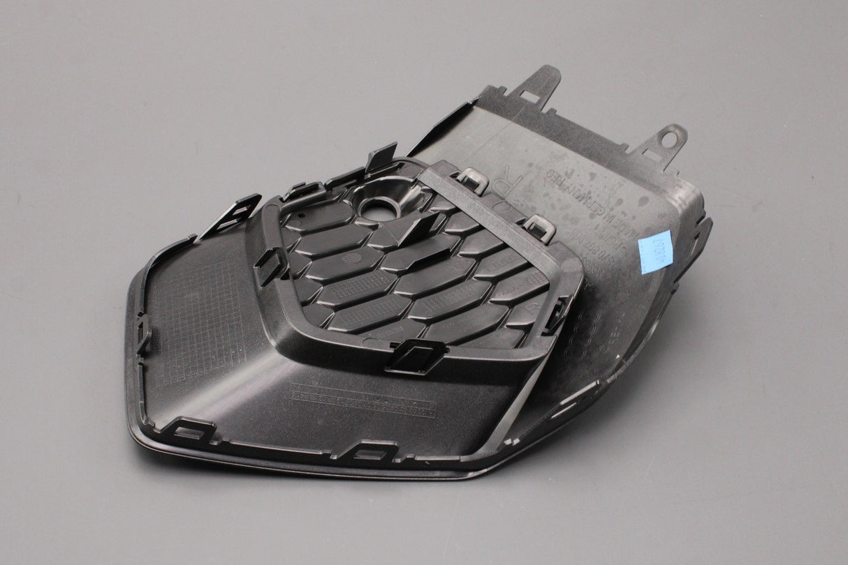 Audi A3 2022-on bumper grille air guide (front right) 8Y0807672 1RR