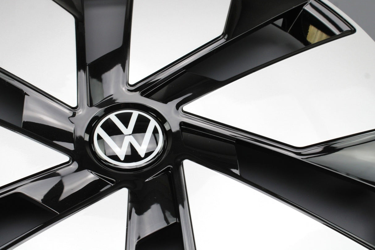VW ID.3 2020-on 18" wheel trim ring hub cap (x1) 10A601147B WZG