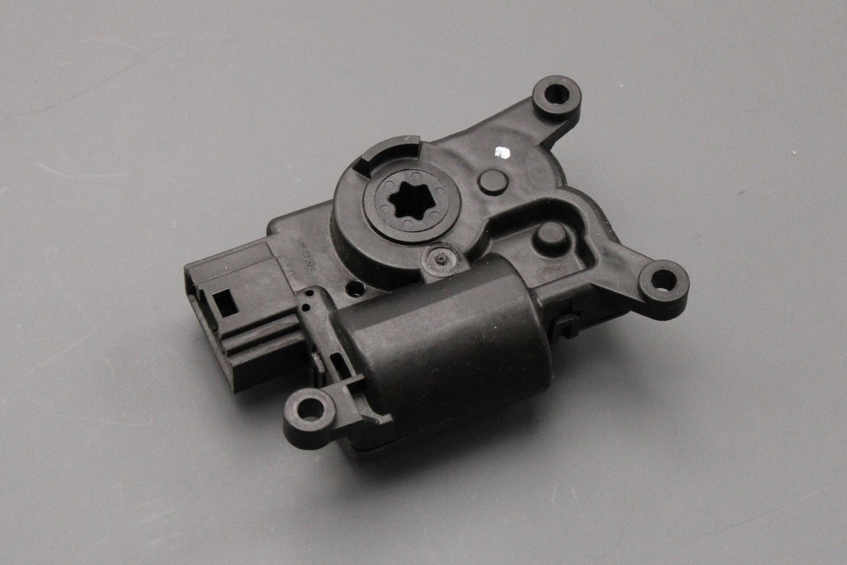 VW Polo AW Audi A1 SEAT temperature regulating servomotor 2Q0907511C