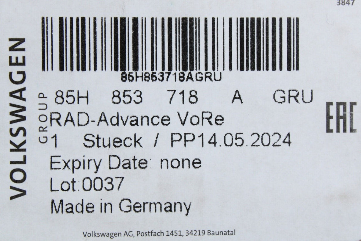 Audi Q6 e-tron 2024-on front wheel arch trim (right) 85H853718A GRU