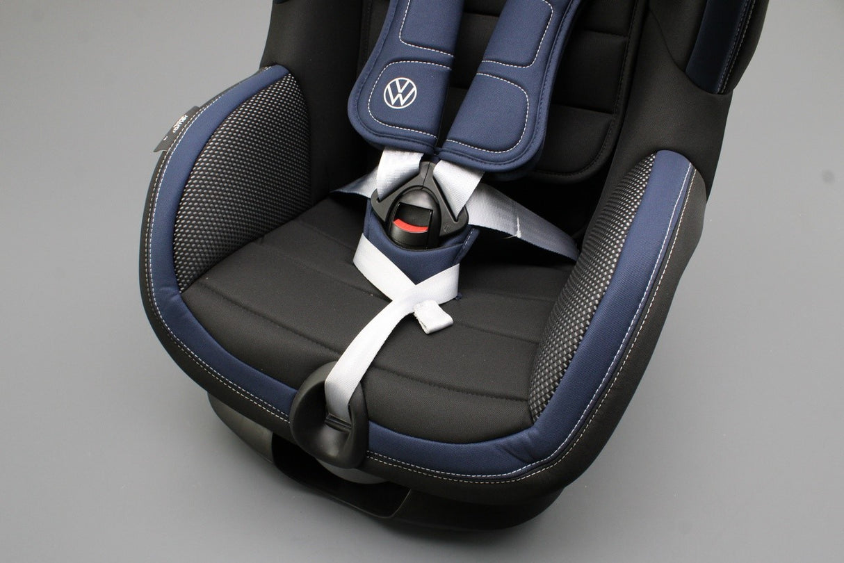 Volkswagen i-size trifix child safety car seat (15-48 months) 11A019909