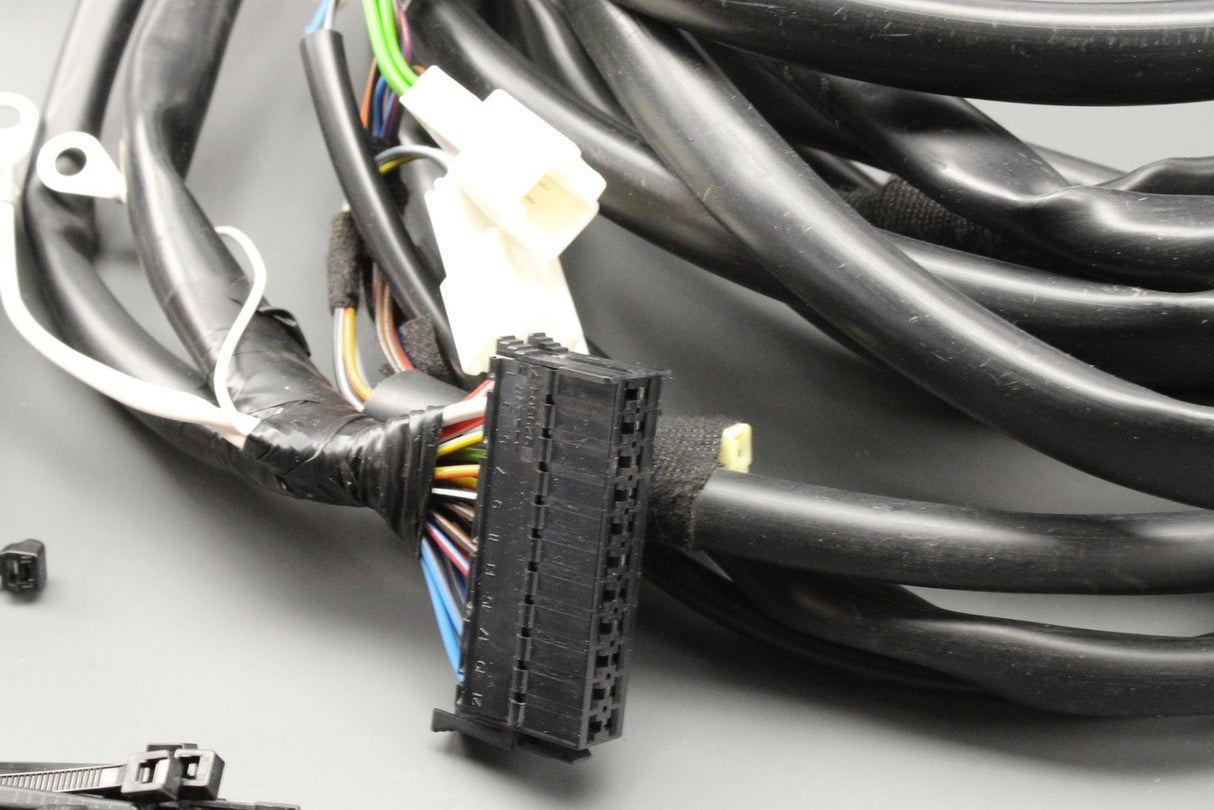 Toyota Hilux 7 pin tow bar wiring harness kit PW5D0-0K003