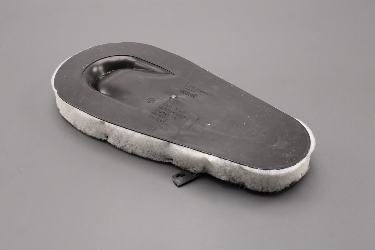 BMW 5 series 2008-17 7 series 2007-12 air filter element 13717800151