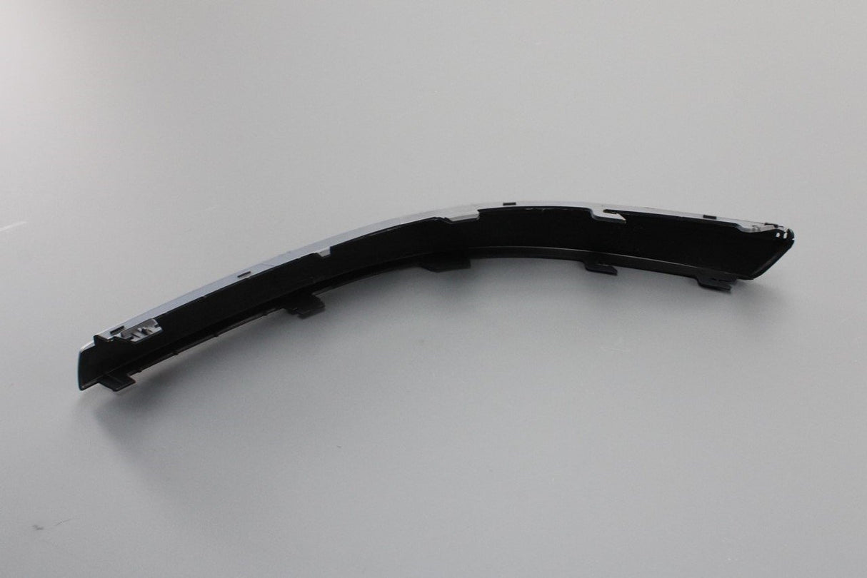 VW Passat B5.1 2001-05 front bumper corner strip (right) 3B0807718B GRU