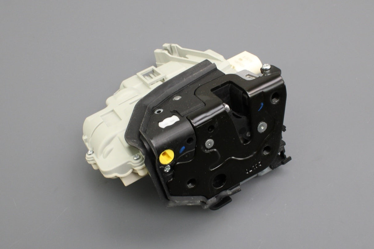 VW Touareg Audi A4 A5 Q3 Q5 RHD front door lock latch (left) 8J2837015A
