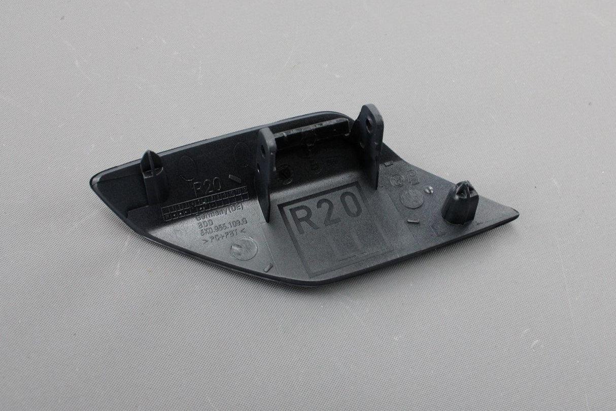 VW Golf R MK6 09-13 headlight washer jet cover (left) 5K0955109G GRU