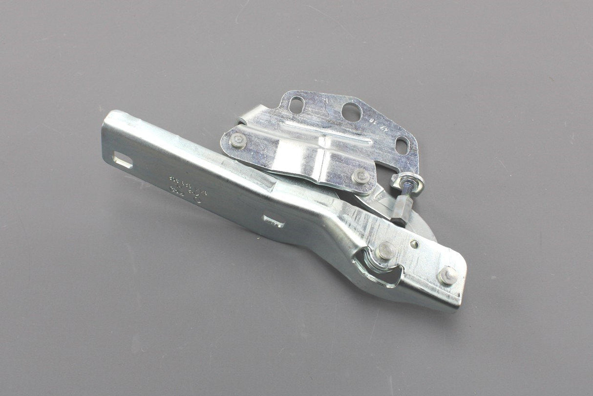 VW Passat B7 2011-15 bonnet hinge (right) 3AA823302