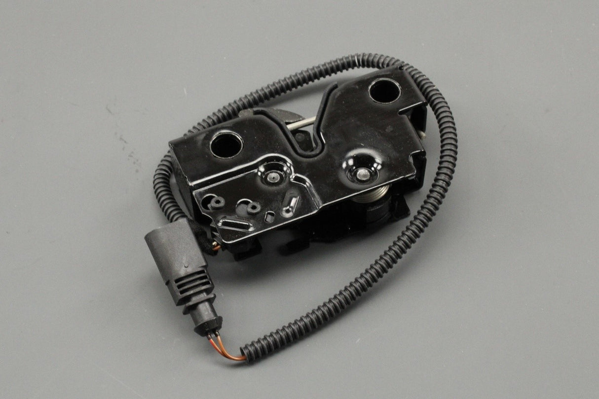 VW Golf MK7.5 Passat B8 Tiguan Multivan bonnet lid lock catch 5G1823509C