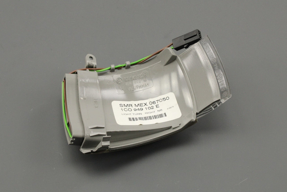 VW Beetle 2002-2010 wing mirror indicator repeater (right) 1C0949102E