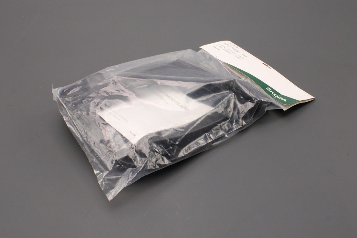 Skoda Elroq 2025-on mud flaps (rear) 5LJ075101