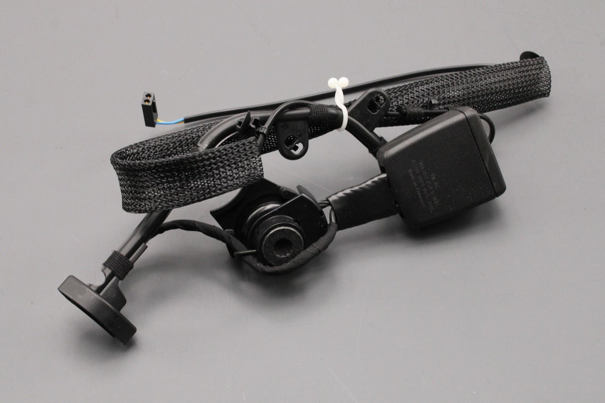 VW Tiguan Audi Q3 RSQ3 rear seat belt buckle (right) 5NA857754B MNB