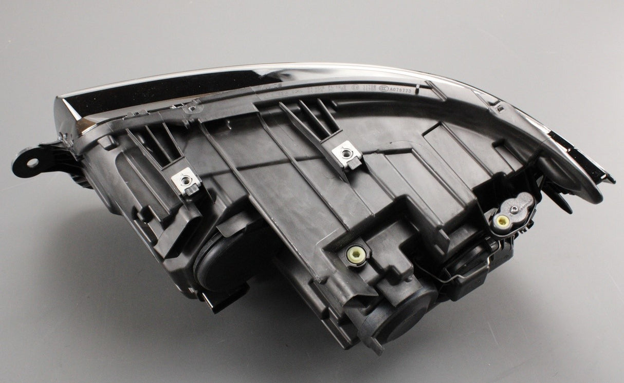 VW Transporter T6 2016-2020 RHD halogen headlight (right) 7E2941006G